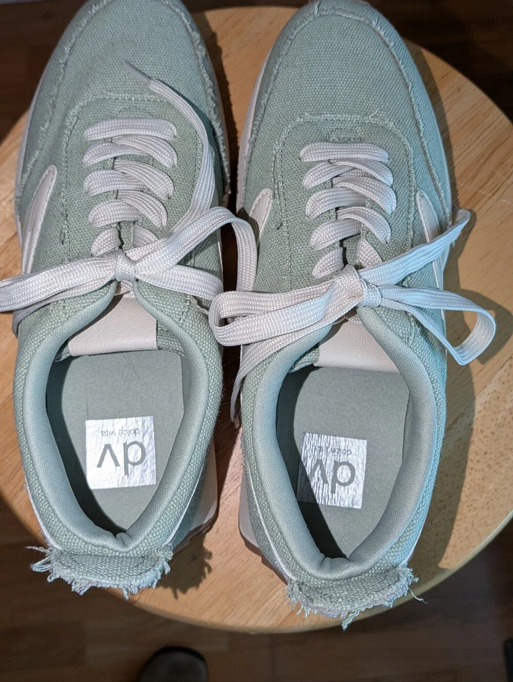 Dolce Vita Women's Light Mint Green Canvas Sneakers with White Swoosh Size 9